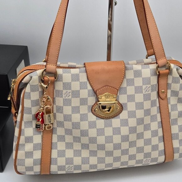 Authentic Louis Vuitton Lock & Key with Unbranded Bagcharm, Keychain 121525 - Picture 4 of 8